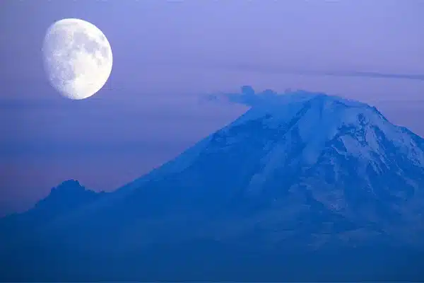 نزدیک ترین کشور به ماه
